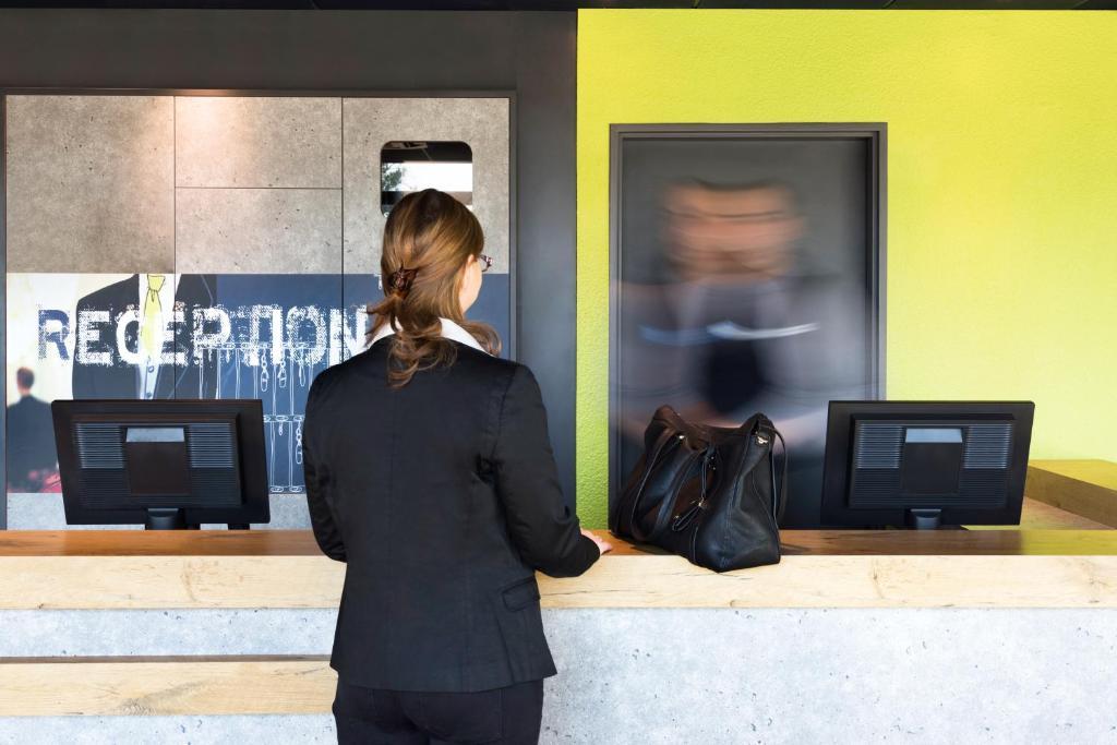 Ibis Budget Orly Chevilly Tram 7 Вітрі-сюр-Сен Екстер'єр фото