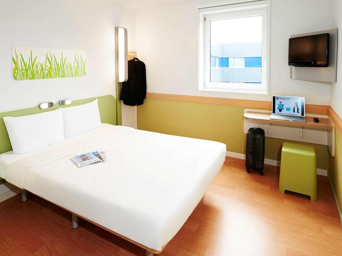 Ibis Budget Orly Chevilly Tram 7 Вітрі-сюр-Сен Екстер'єр фото